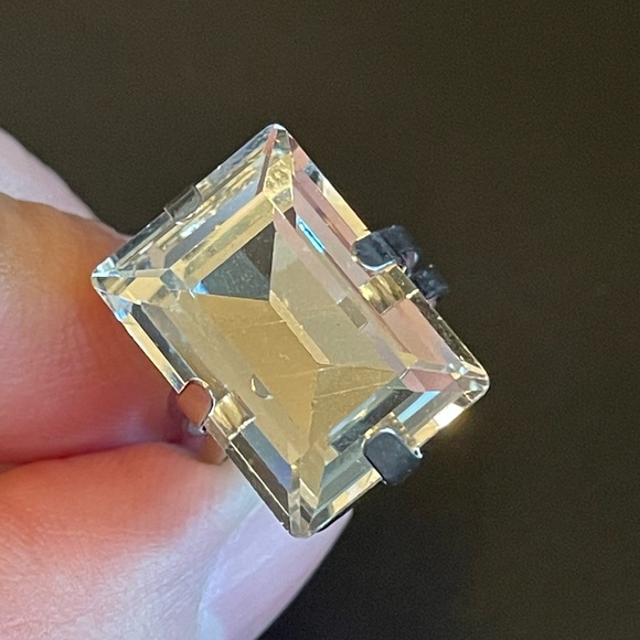 Adjustable clear crystal silver plated ring - Picture 7 of 8